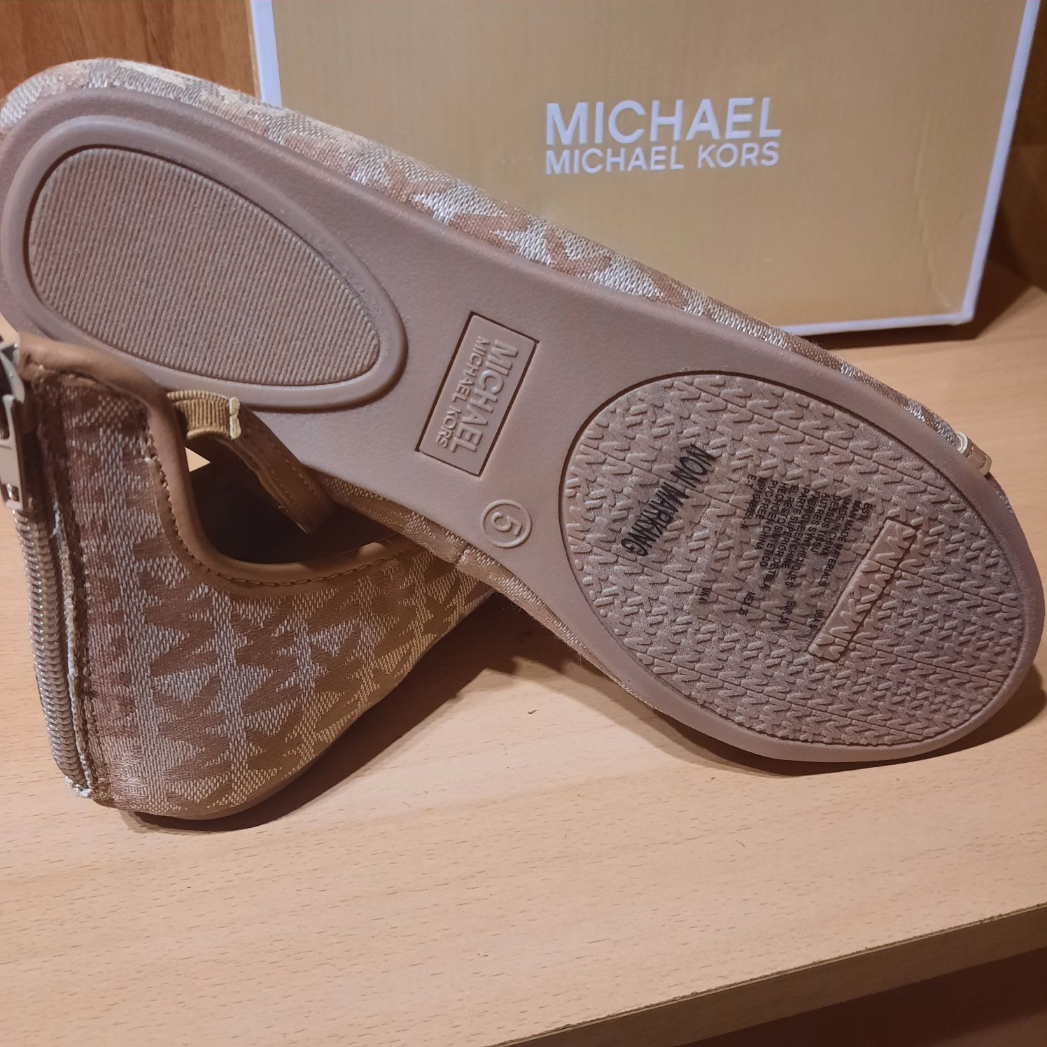 Дамски обувки на Michael Kors