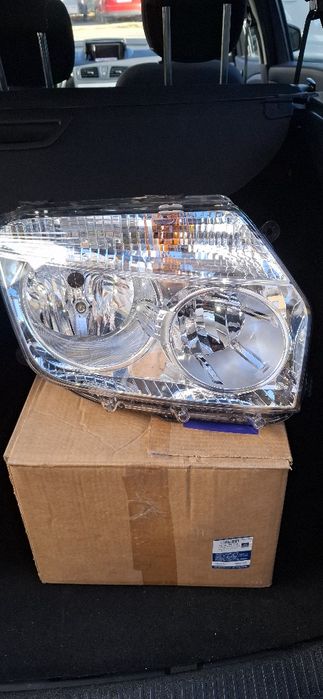 Faruri originale Dacia Duster