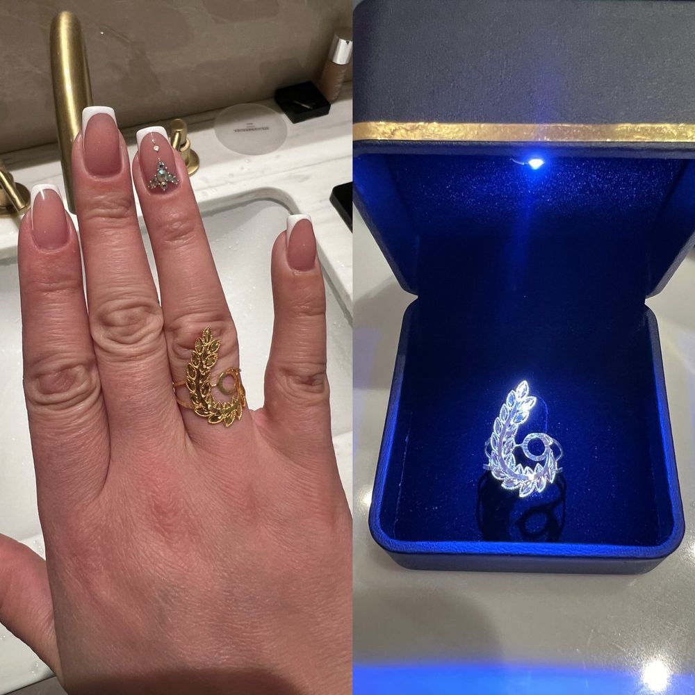 Кольцо золотое  продам