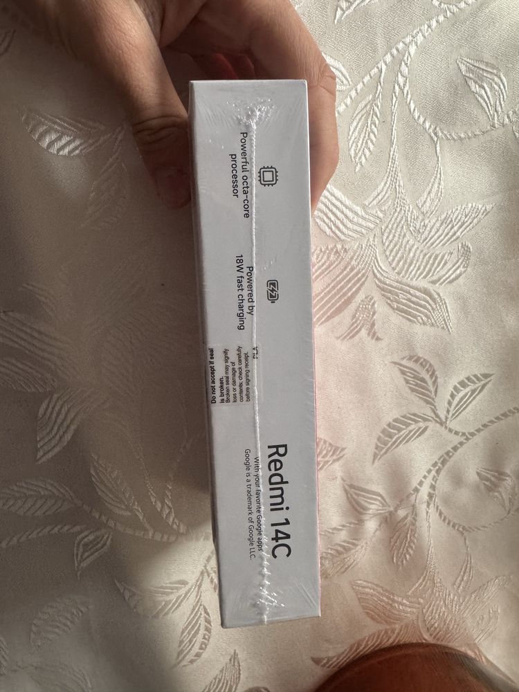 Продвам два броя неразопаковани Xiaomi Redmi 14C/Гаранция 3 години