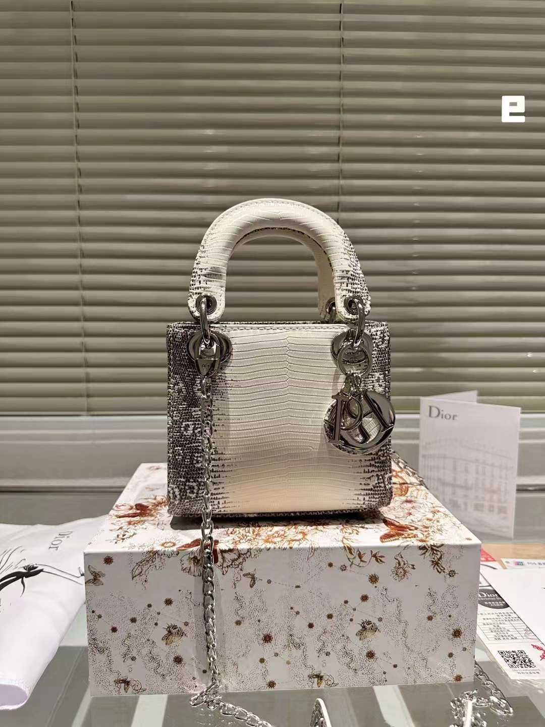 Geanta de mana dama Dior 260324
