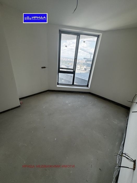 Просторен тристаен апартамент в Кръстова вада с АКТ 16!