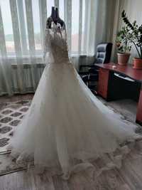 Свадебный платье  продам