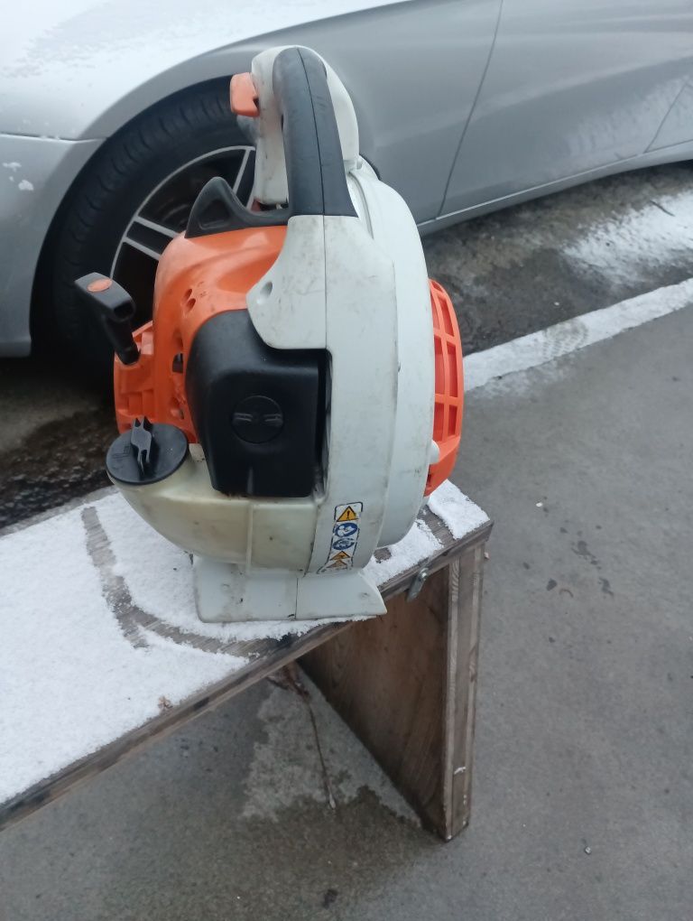 Бензинова духалка stihl bg 86