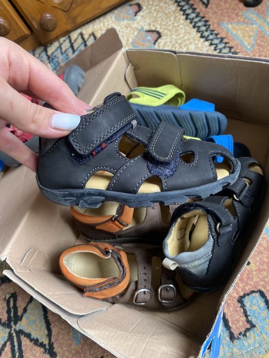 Lot 4 perechi sandalute marime 25