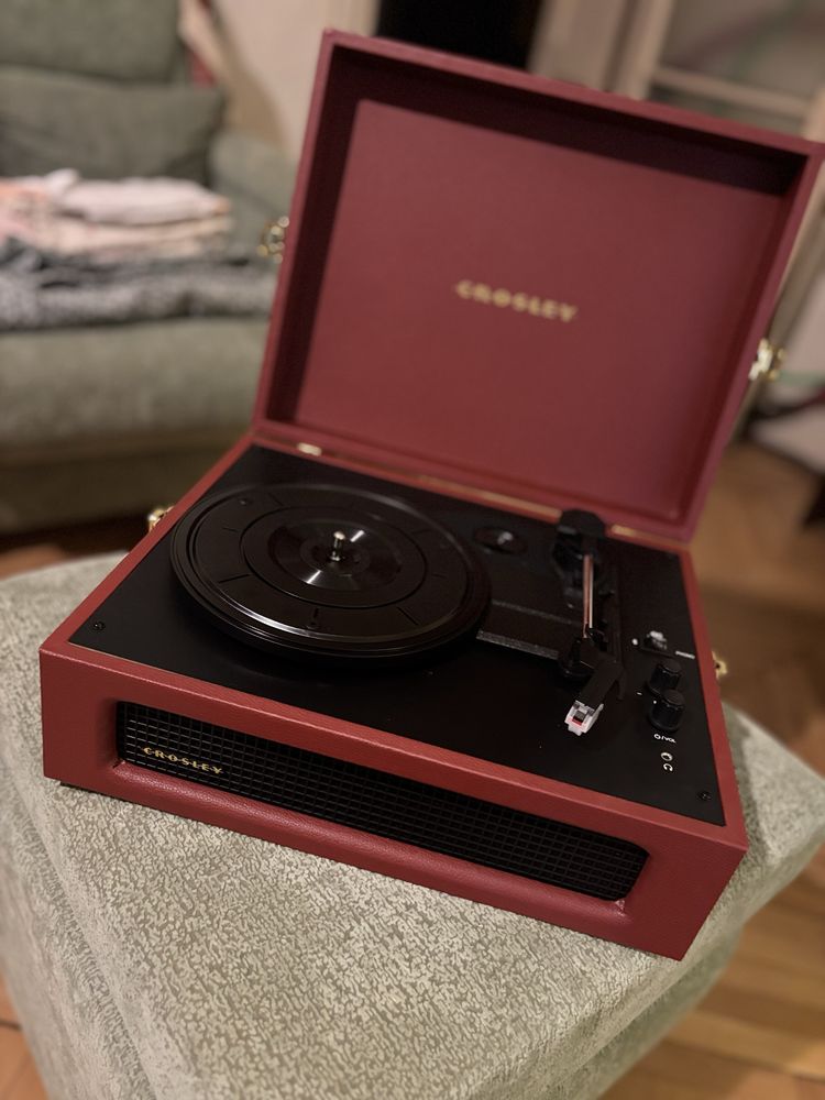 Грамофон Crosley - Voyager, полуавтоматичен, червен