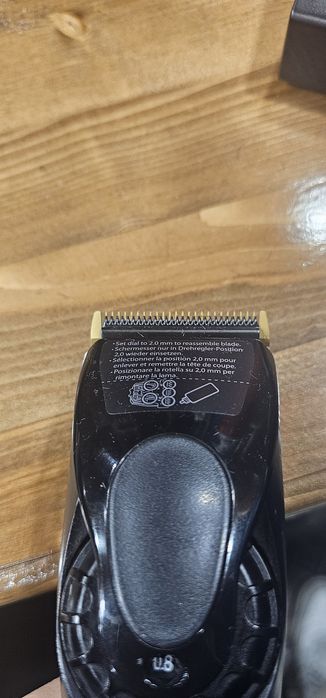 Vând mașina de tuns Panasonic Profesional