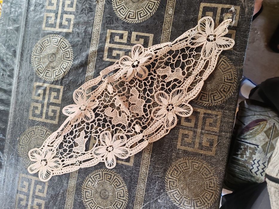 Lasete la set lucrate manual