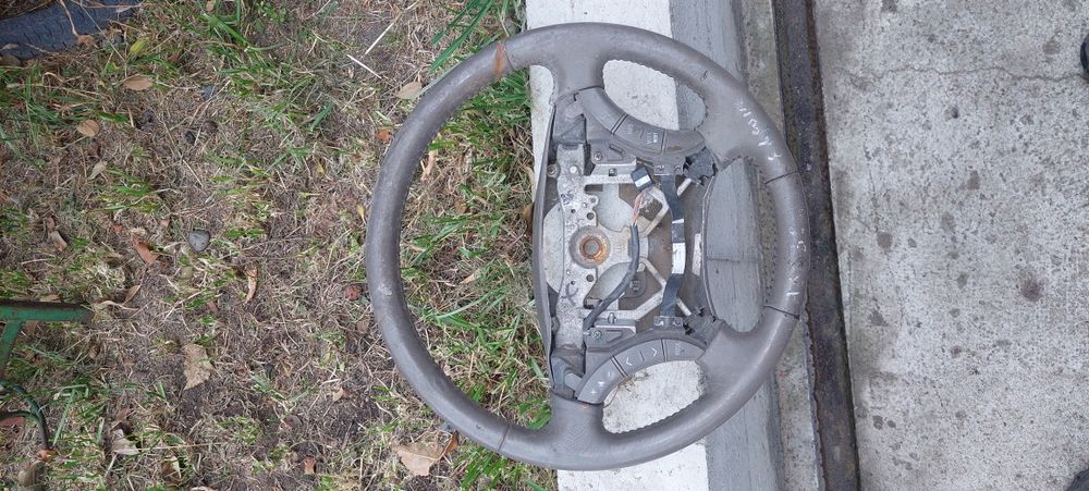 Отдам даром запчасти на toyota camry 35