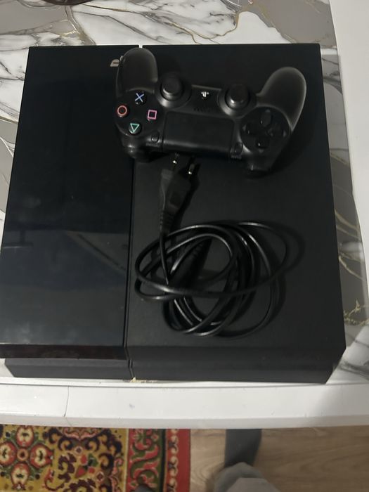 Пс4 на 1тб с адним джостикам