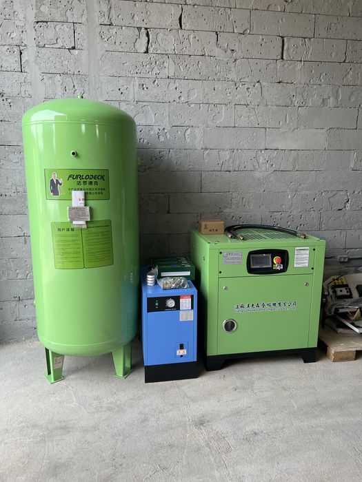 Винтовой воздушный компрессор