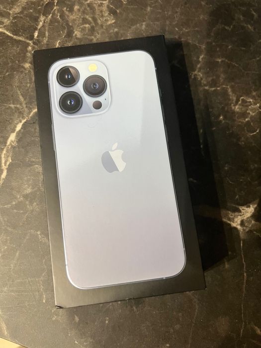 iPhone 13 Pro sierra blue