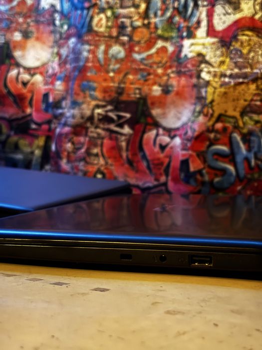 vand laptop ASUS VivoBook R417M