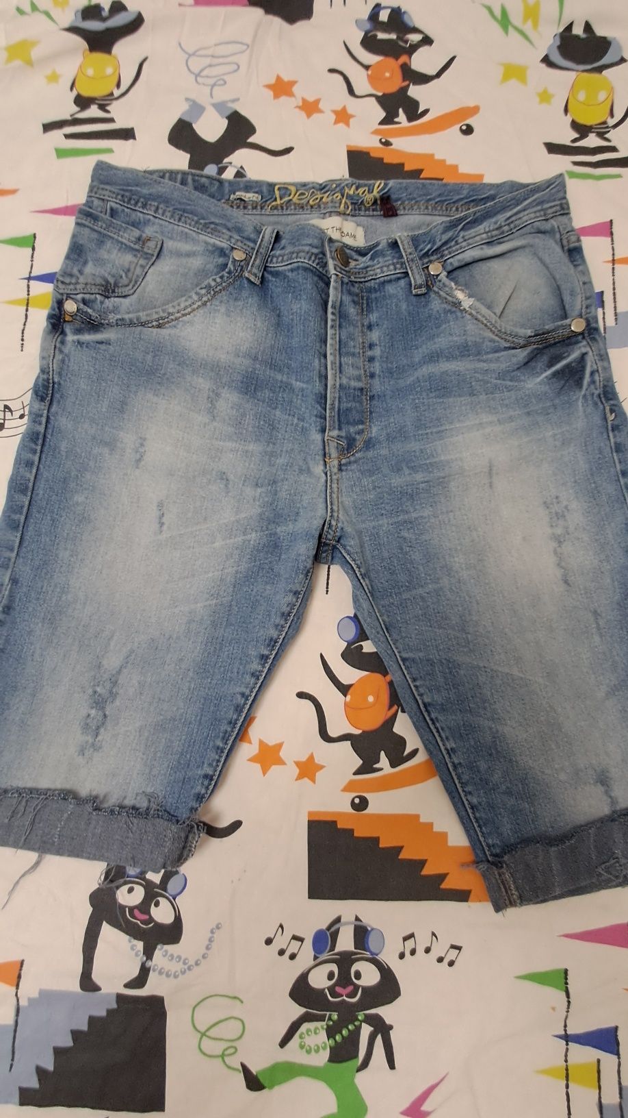 Bermude Desigual