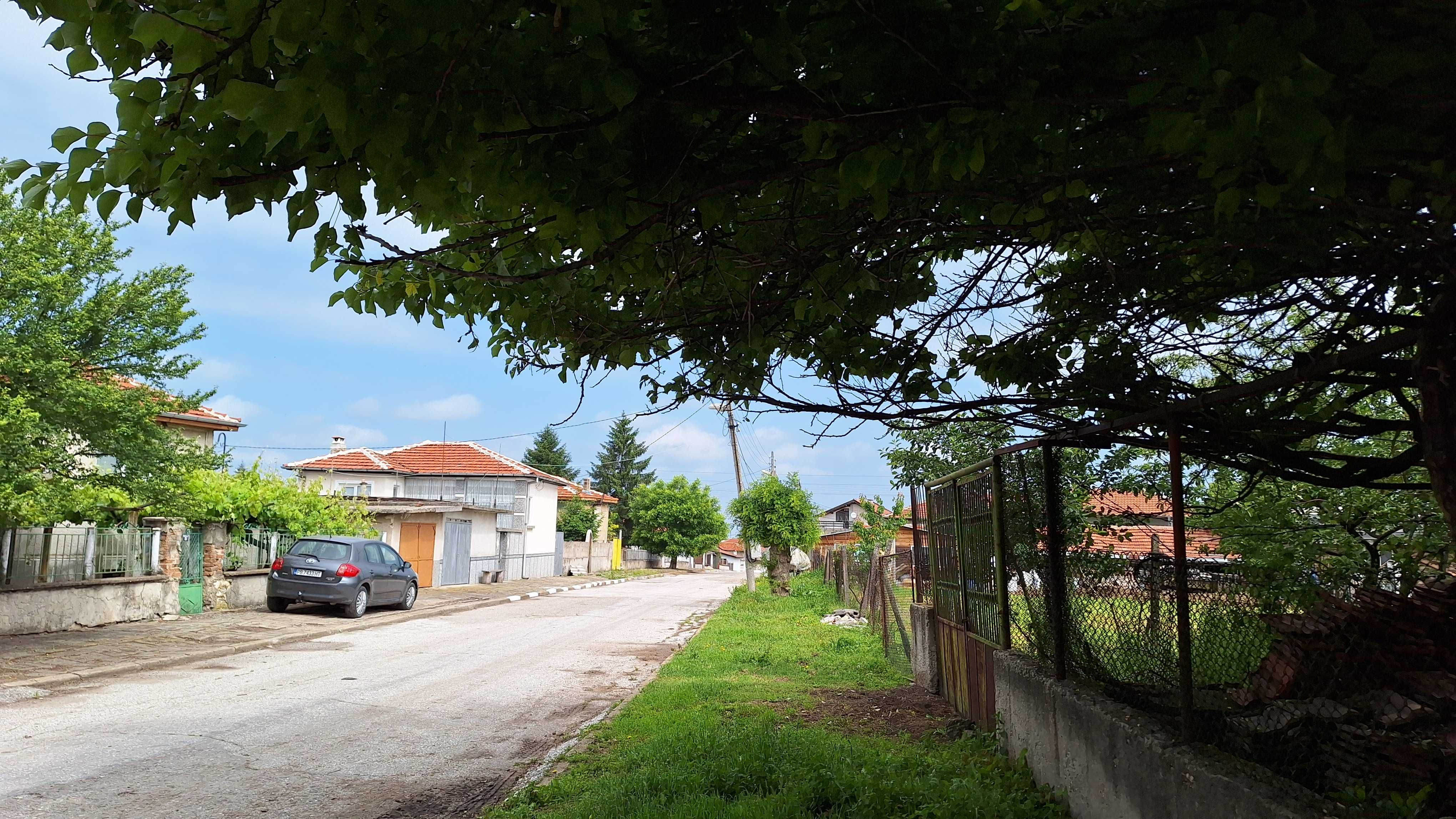 Продава къща в с.Конуш