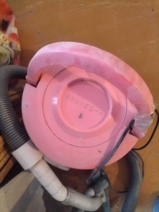 Продам пылесос Уралец-М