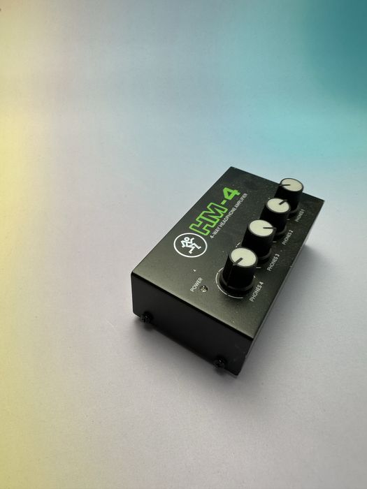 HM-4 - splitter pentru 4 căști