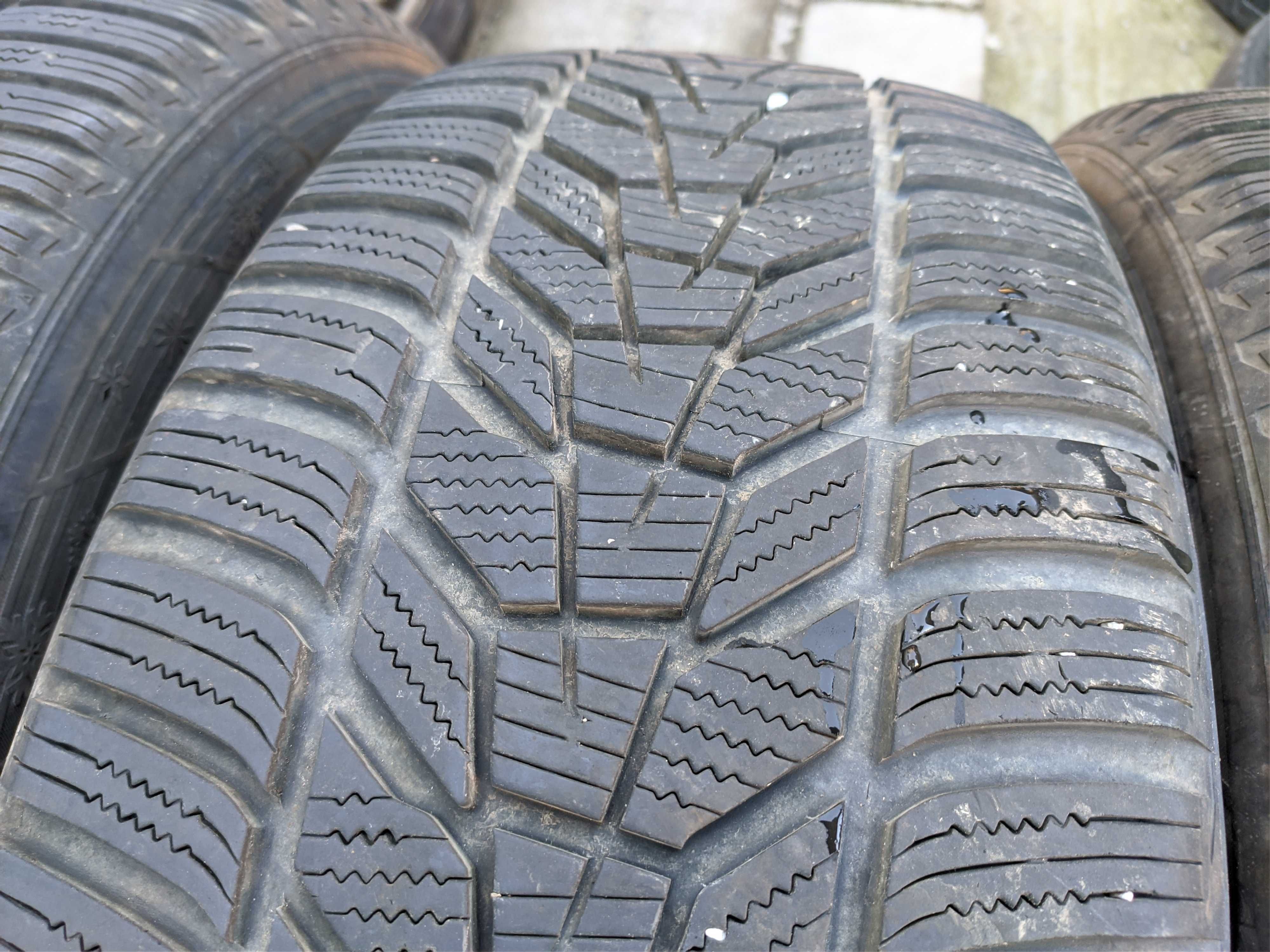 4бр Зимни гуми 235 55 19 - Hankook