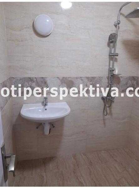 Продава се Двустаен апартамент в Пловдив, Кючук Париж - 65 кв.м за 1970 €/кв.м - Снимка #5