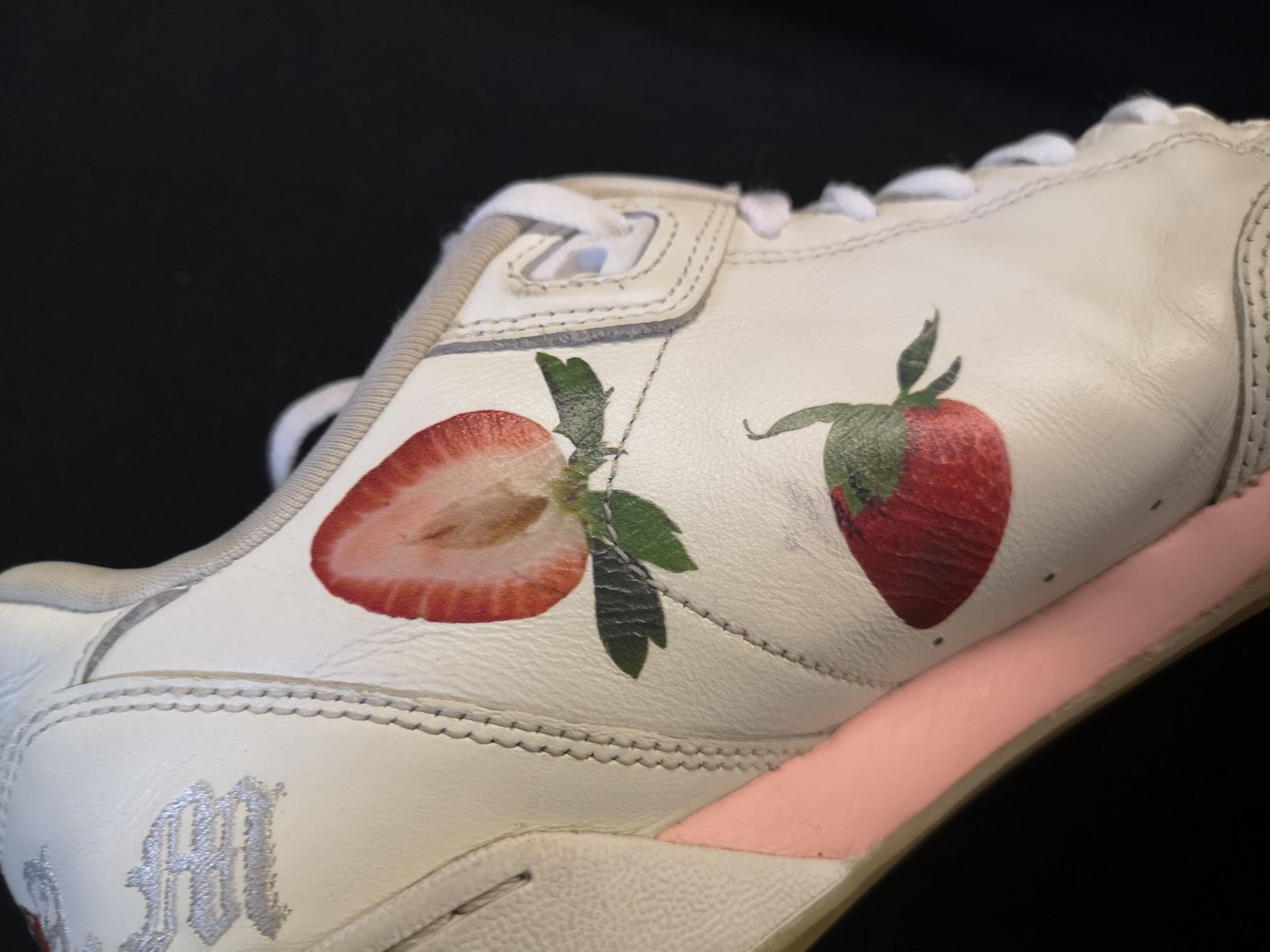 Маратонки Nike Strawberry print