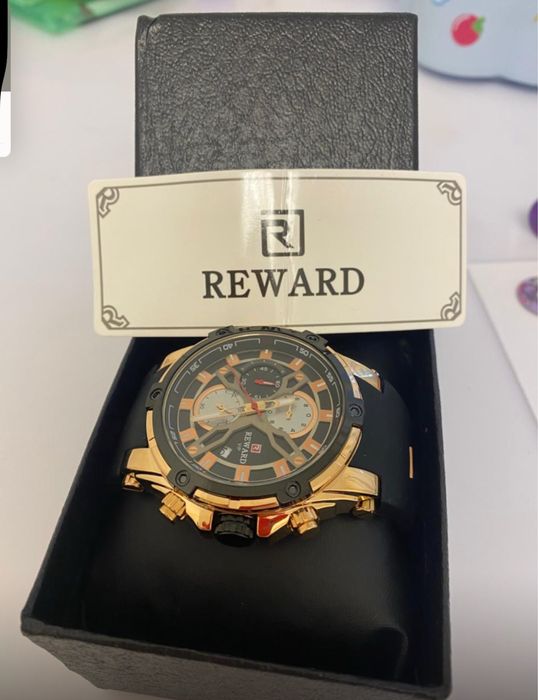 Продам новые мужские часы.