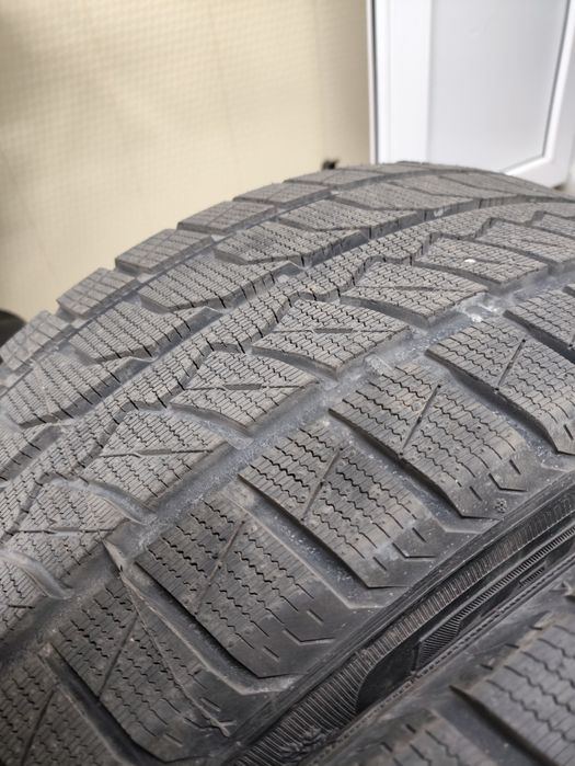 Продам шины комплект,зимняя липучка.