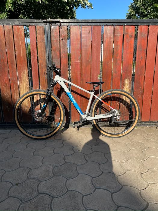 Vand bicicleta. Mtb cube