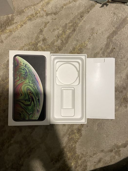 Каробка айфон XS MAX