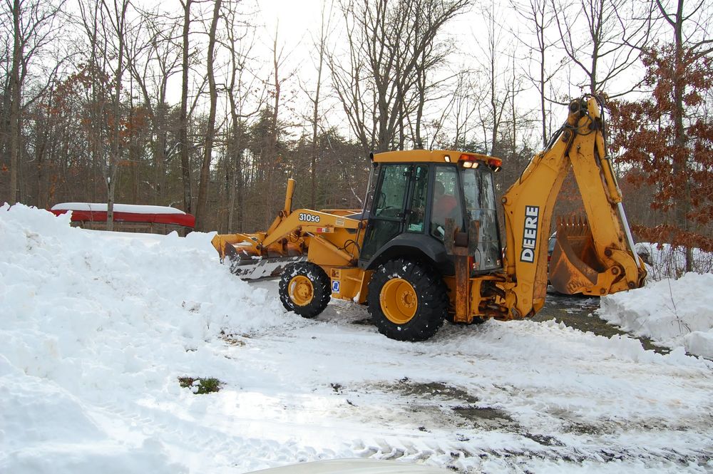 Уборка снега с Вашей территории Качественно Быстро Снег Вывоз объем