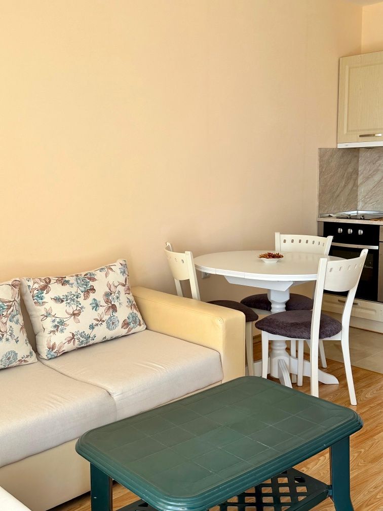 Продава се Едностаен апартамент в Поморие - 45 кв.м за 1089 €/кв.м - Снимка #2