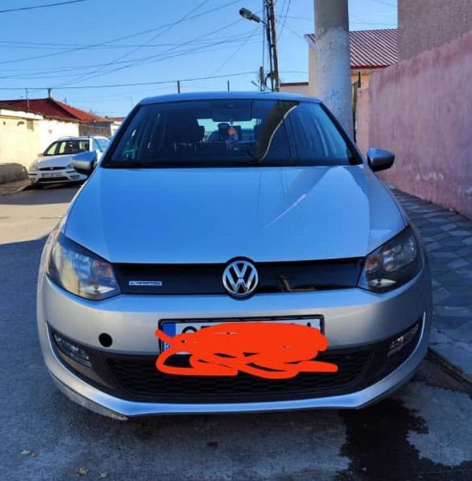 vând volkswagen polo 2013