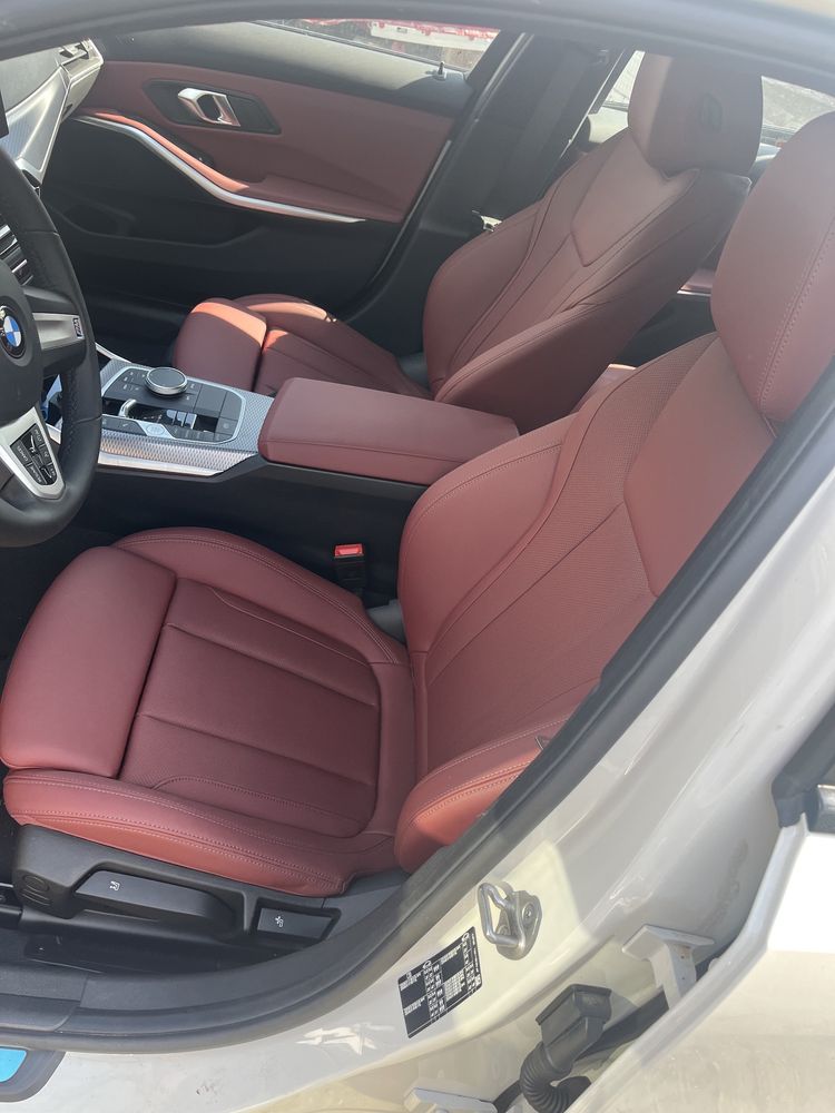 Interior piele bmw seria 3 G21 an 2025 de pe masina 3000 km