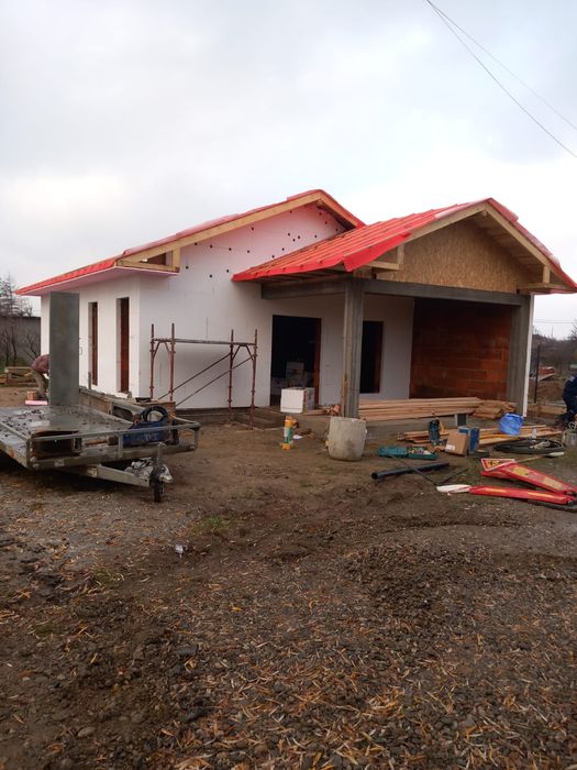 Casa la cheie la strada principala