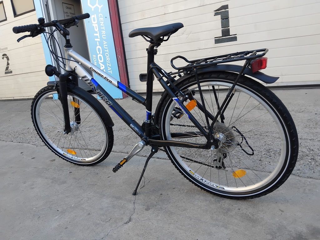 Vând bicicleta din aluminiu pentru damă