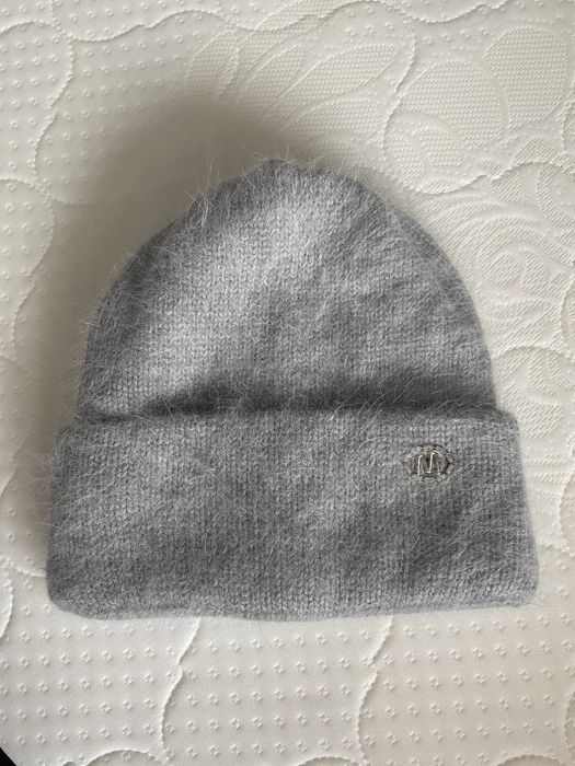 Продам новую женскую зимнюю шапку