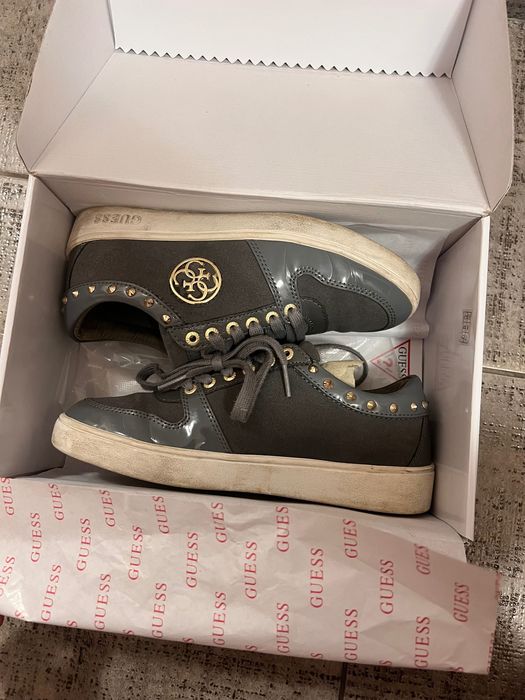 Естествена кожа GUESS