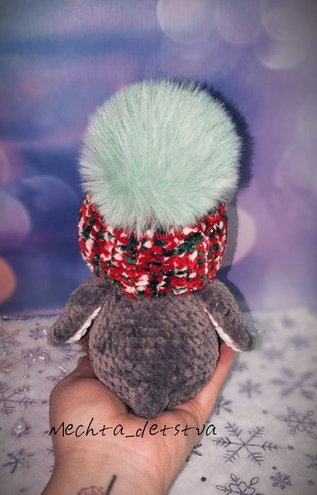 Плюшевый пингвиненок