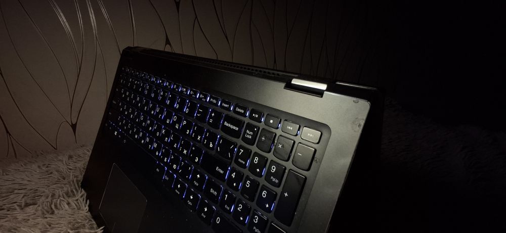Lenovo Yoga 510       .