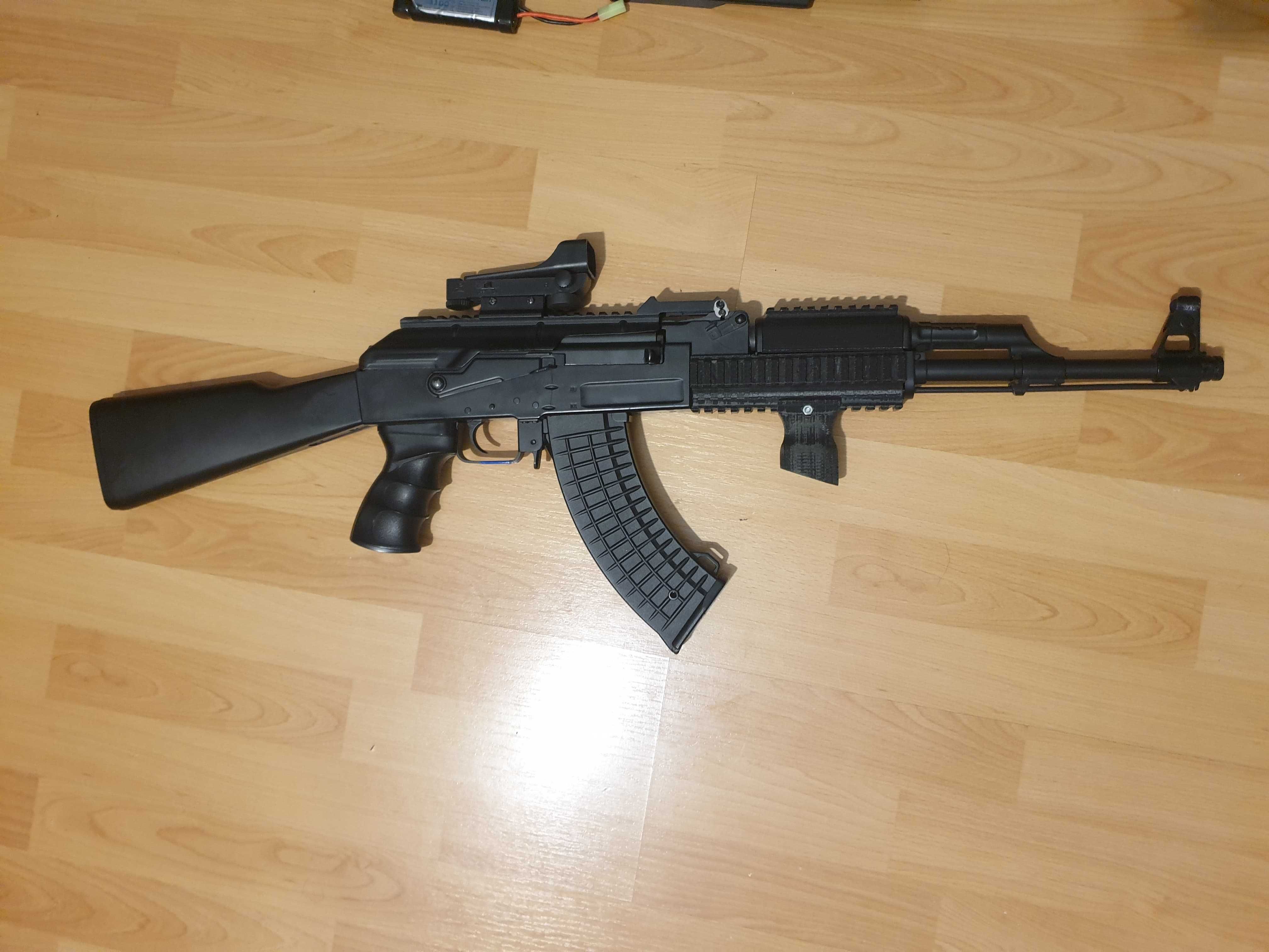 Replica airsoft AK-47 cybergun