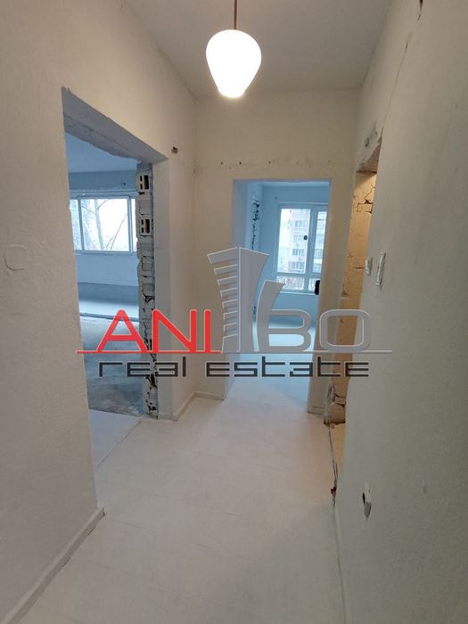 Продава се Тристаен апартамент в Варна, Левски - 82 кв.м за 2561 €/кв.м - Снимка #6