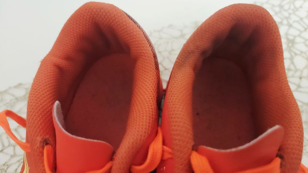 Ghete de fotbal sala marca Puma Ultra 37 originale