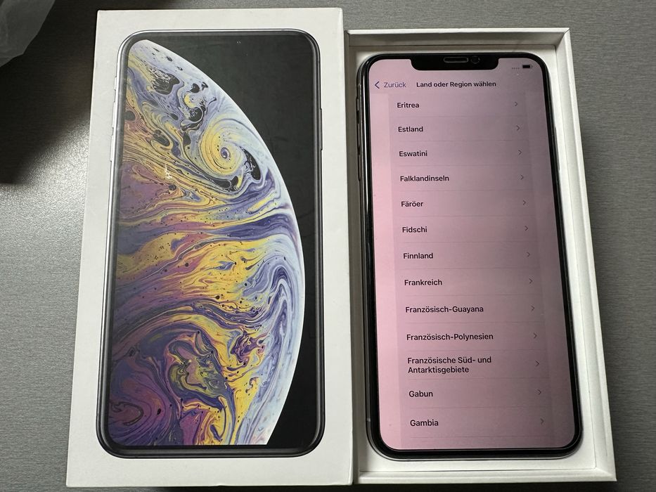 Продавам Iphone XS max 64GB