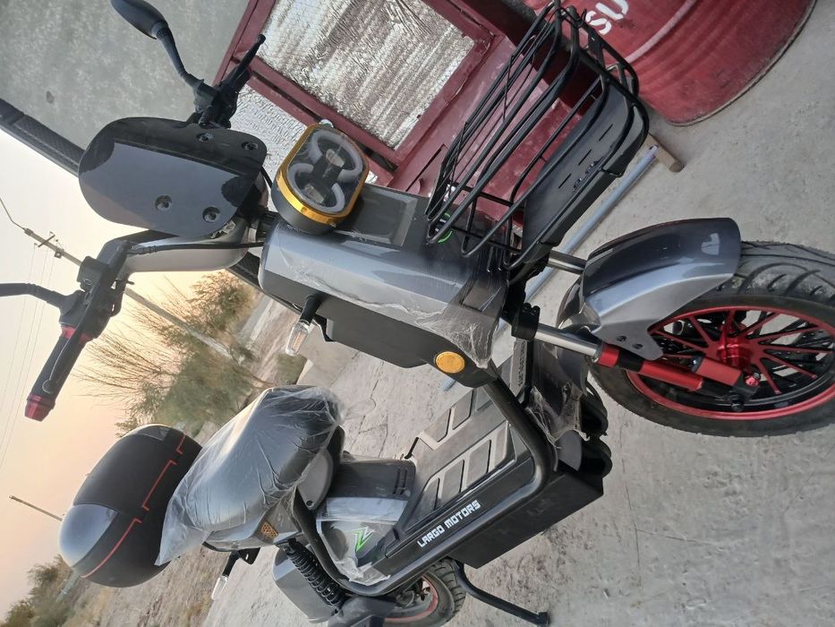 Skuter 2025. Yil 25 sentyabr da olingan