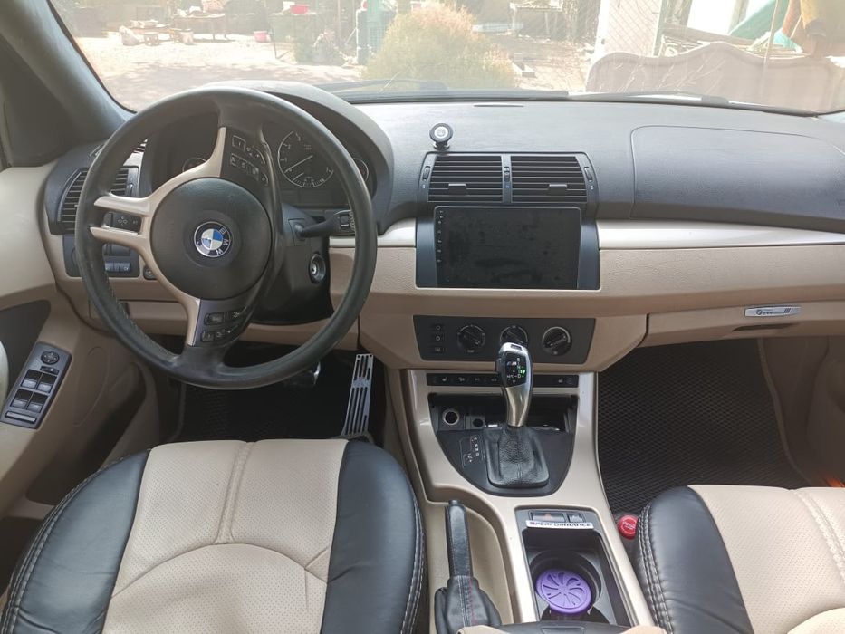 Продается бмв х5 в хорошо  состоянии