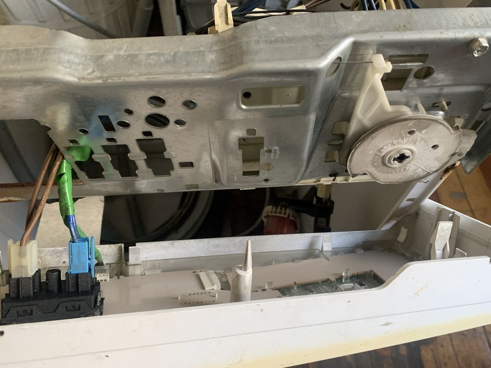 Whirlpool AWM 8105