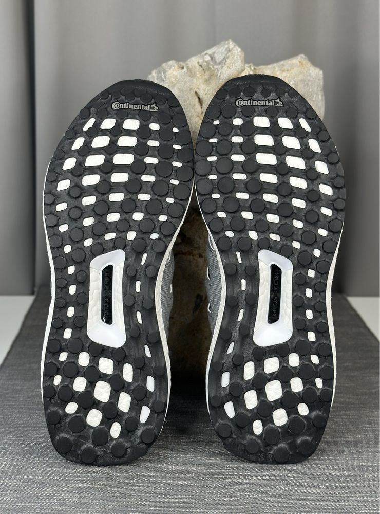 Дамски обувки ADIDAS Ultraboost 5.0, номер 36