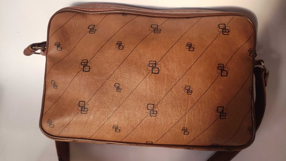 Ashley Brooke кожена дамска чанта