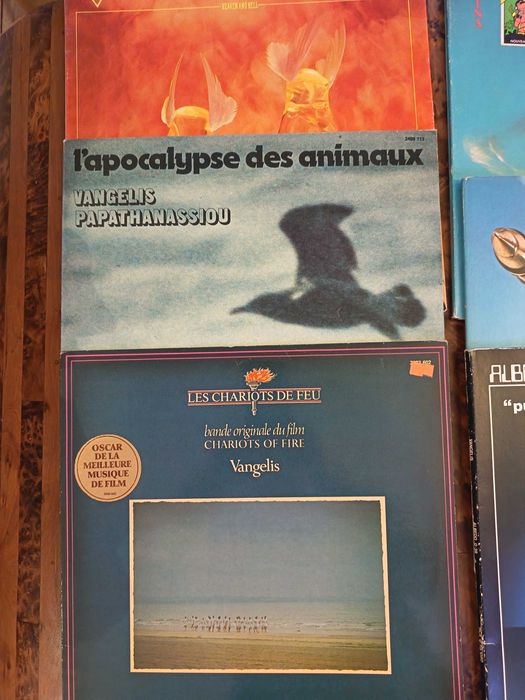Колекция грамофонни плочи с филмова музика на Вангелис