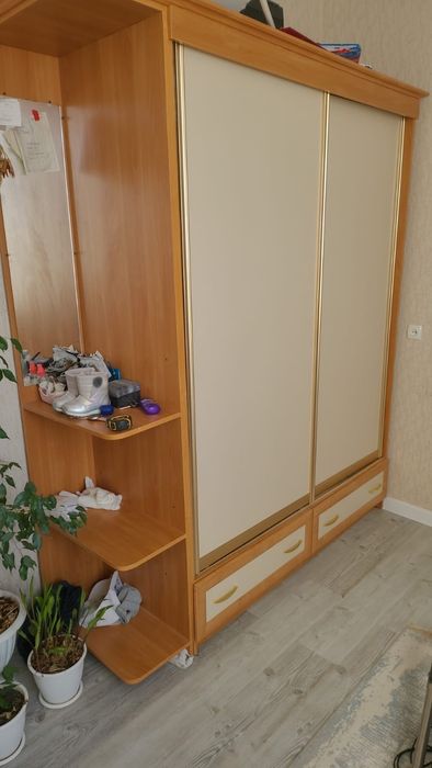 Продаётся шкаф прихожая