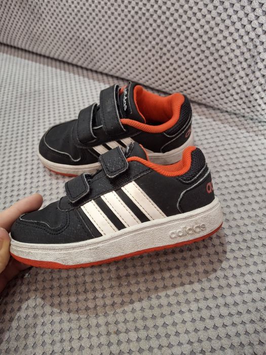 Детски обувки Adidas, 24 номер